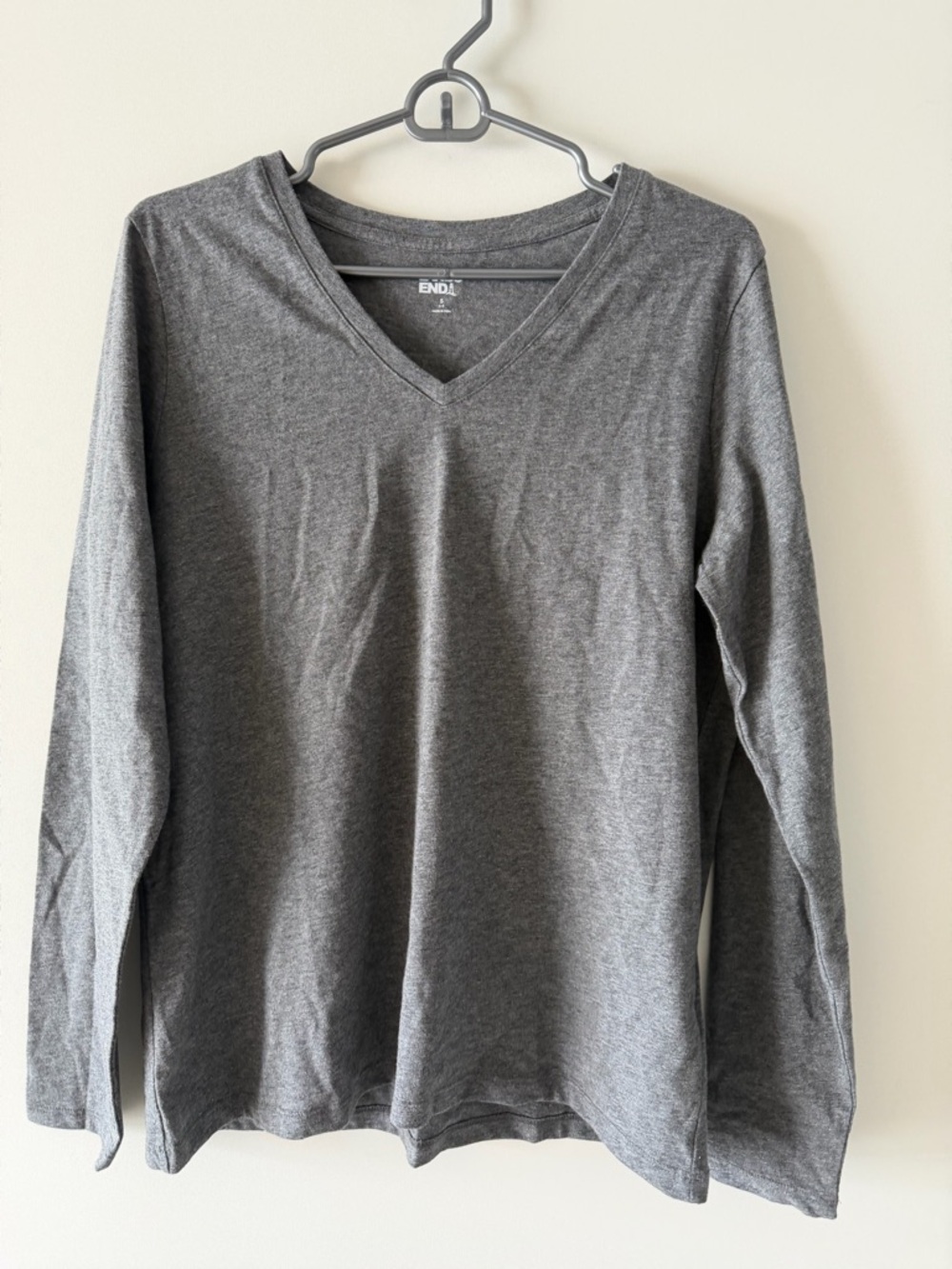 Lands' End Heather Gray V-Neck Long Sleeve Tee